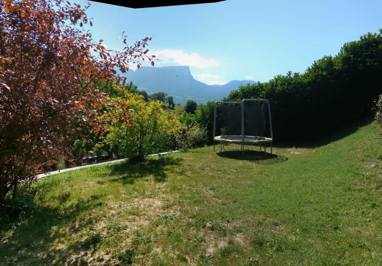 Gite Clair, Spacieux Et Cosy Avec Vue Sur Le Massif De La Chartreuse Sainte-Helene-du-Lac Exterior photo